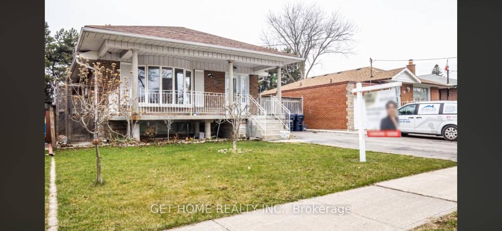 Spacious And Well Maintained Bungalow Main floor, Nestled In One Of The Finest Pockets Of Tam O'shanter !