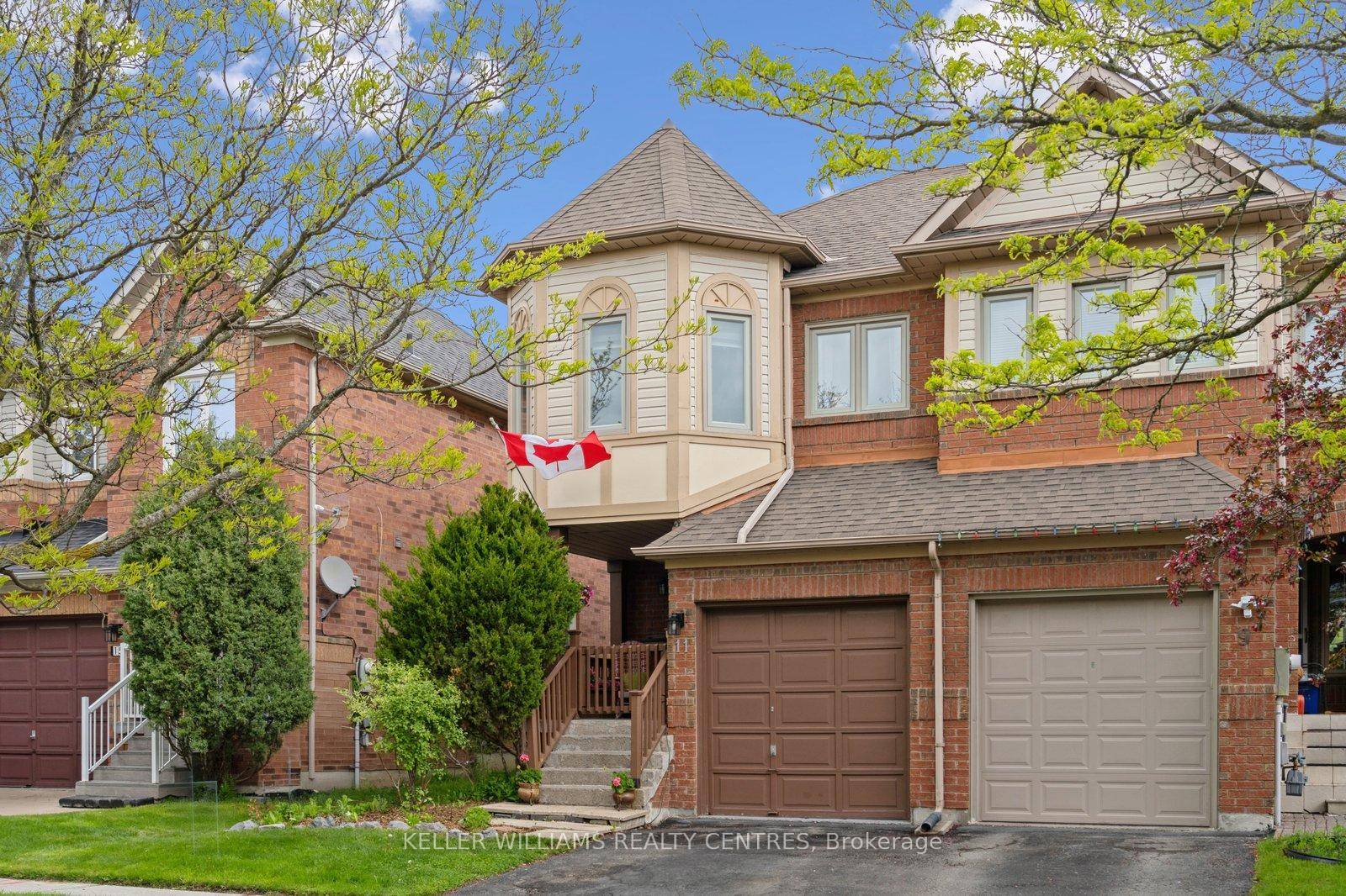 Offers anytime ! Welcome to 11 Snedden Avenue a bright, spacious 3 bed, 3 bath home ideally situated with no neighbours in front or behind.