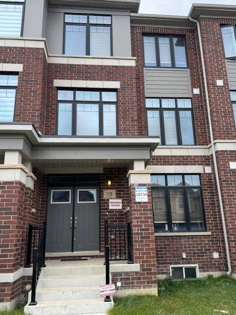 Look no further ! Why look for a detached when you can get all the features and benefits in this One year new 2138 Square feet, 2 car garage Townhome ...