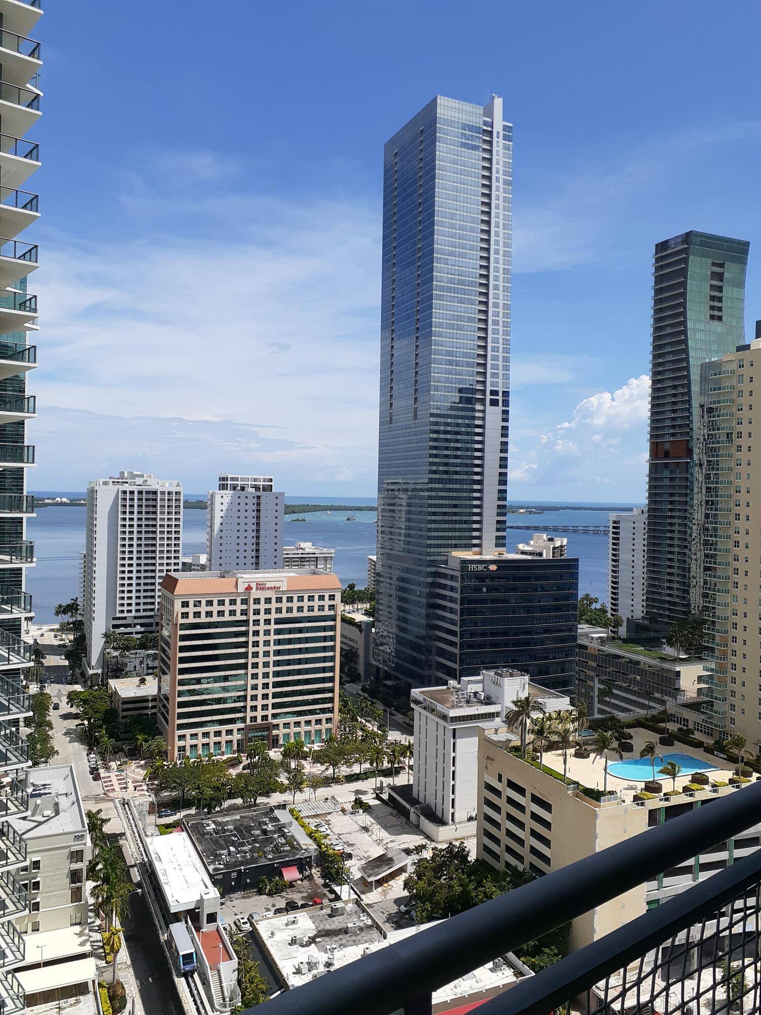In the heart of Brickell, Miami, and located in the Infinity Building ; 2 Story Loft style 1 Bed 1.