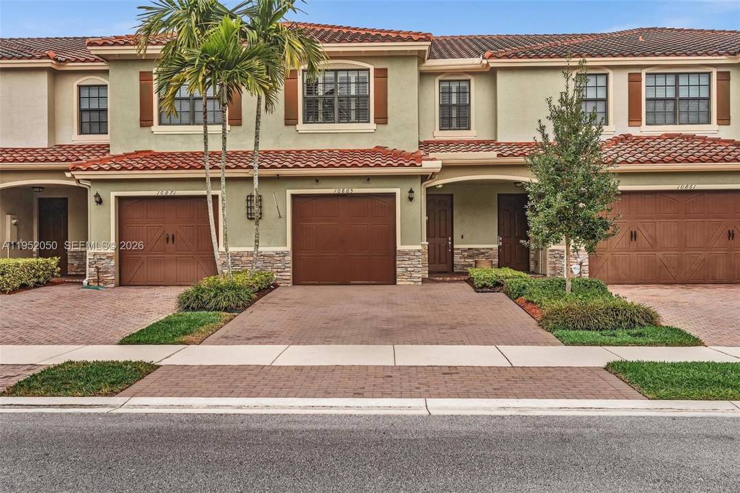 Welcome to 10865 NW 72nd Pl a well maintained home in the heart of Parkland featuring a bright, open layout and a private pool perfect for Florida living.