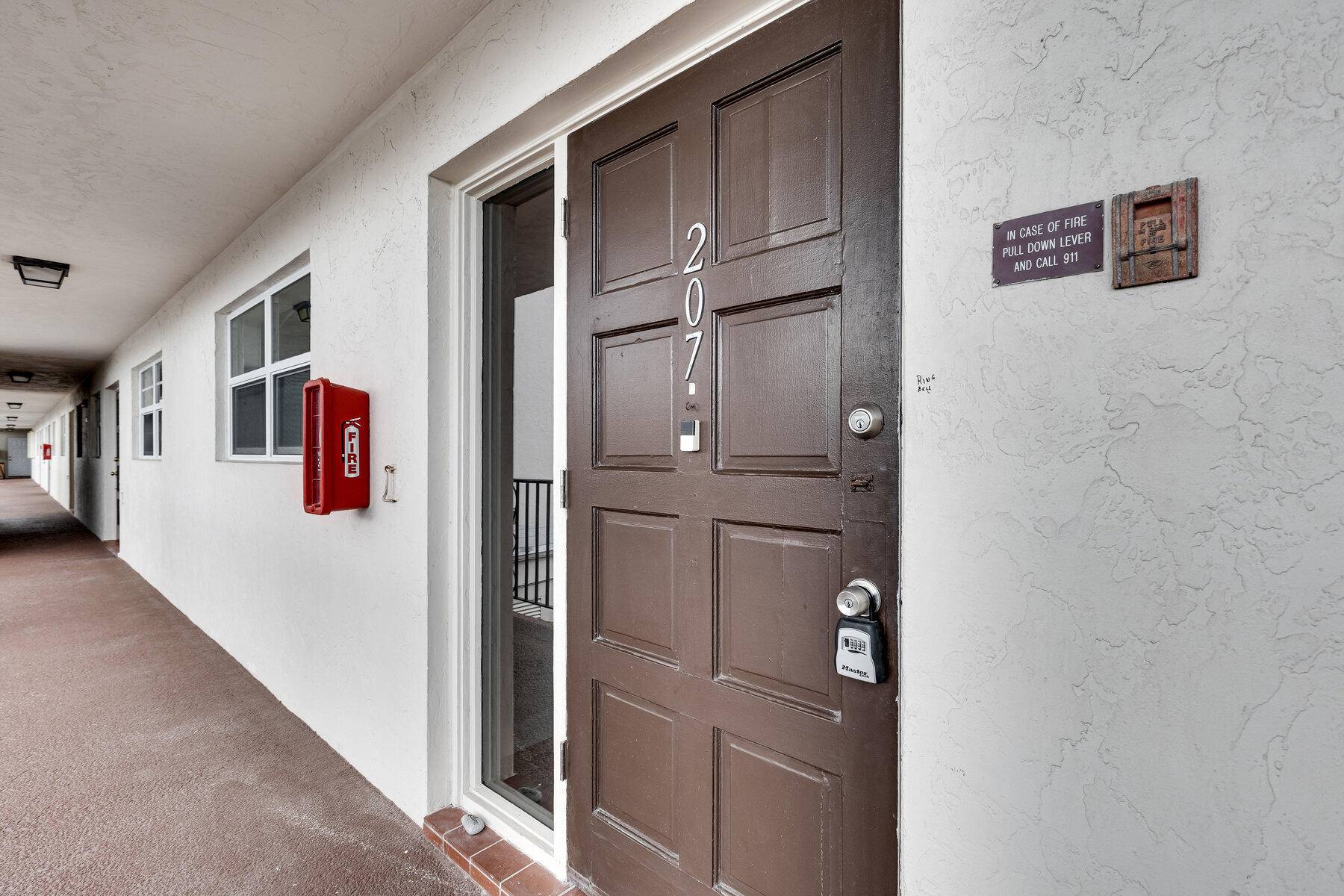 Breathtaking Intracoastal views !