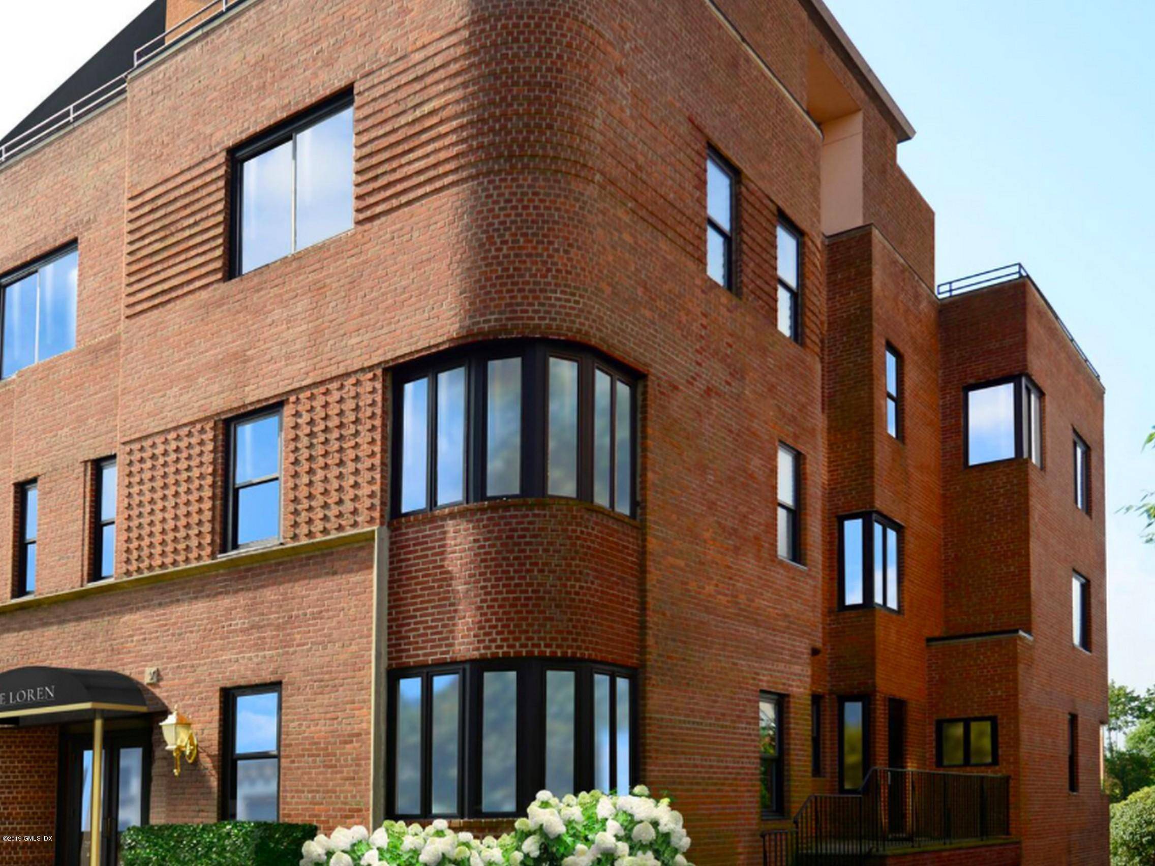 The Loren ''Greenwich Living''.