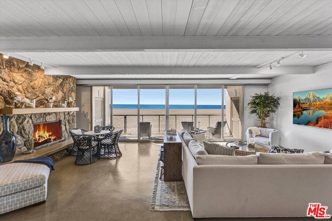 1   Spinnaker St 2BR Marina Del Rey La