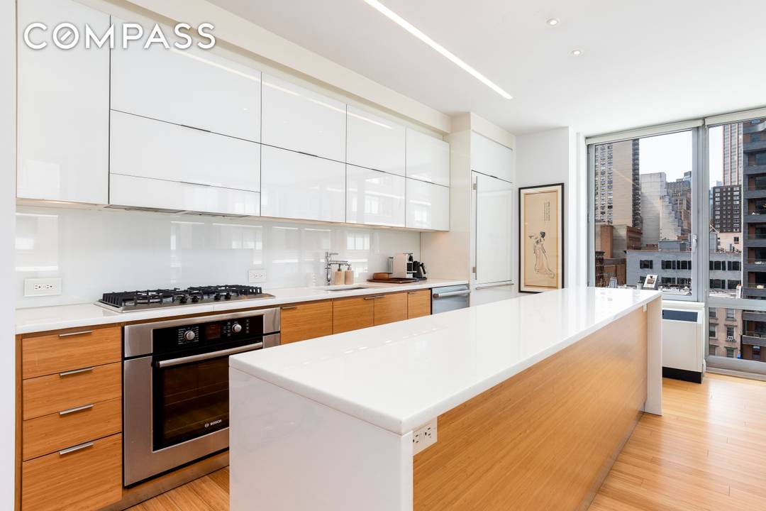 Bright Corner 2BR 2BA with Empire State Views in LEED Certified Luxury Condo Welcome to Residence 7N at 303 East 33rd Street an exceptional 2 bedroom, 2 bathroom corner home ...