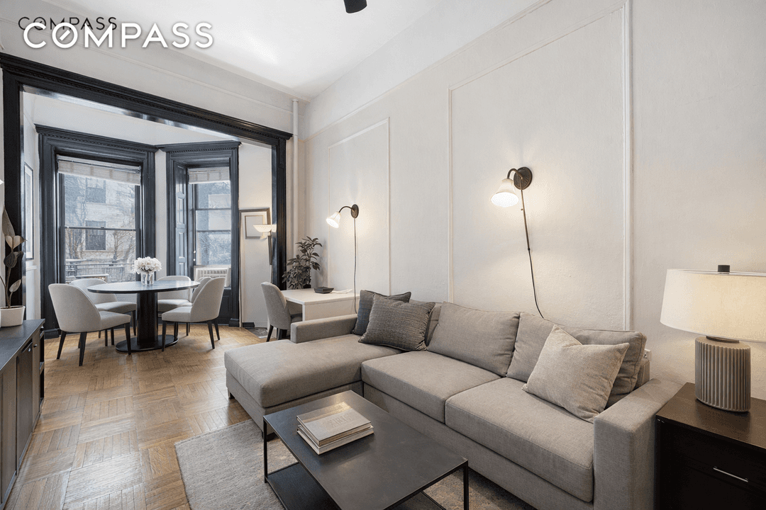 Located in an Upper West Side brownstone, this charming 1 bedroom seamlessly blends classic pre war character with modern comfort in one of NYC's most sought after neighborhoods.