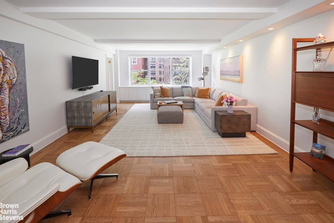 Beautifully Renovated Prewar 2 Bed 2 Bath This very recently renovated, expertly designed 2 Bedroom home has an oversized sunken living room, large dining area, and is located on the ...