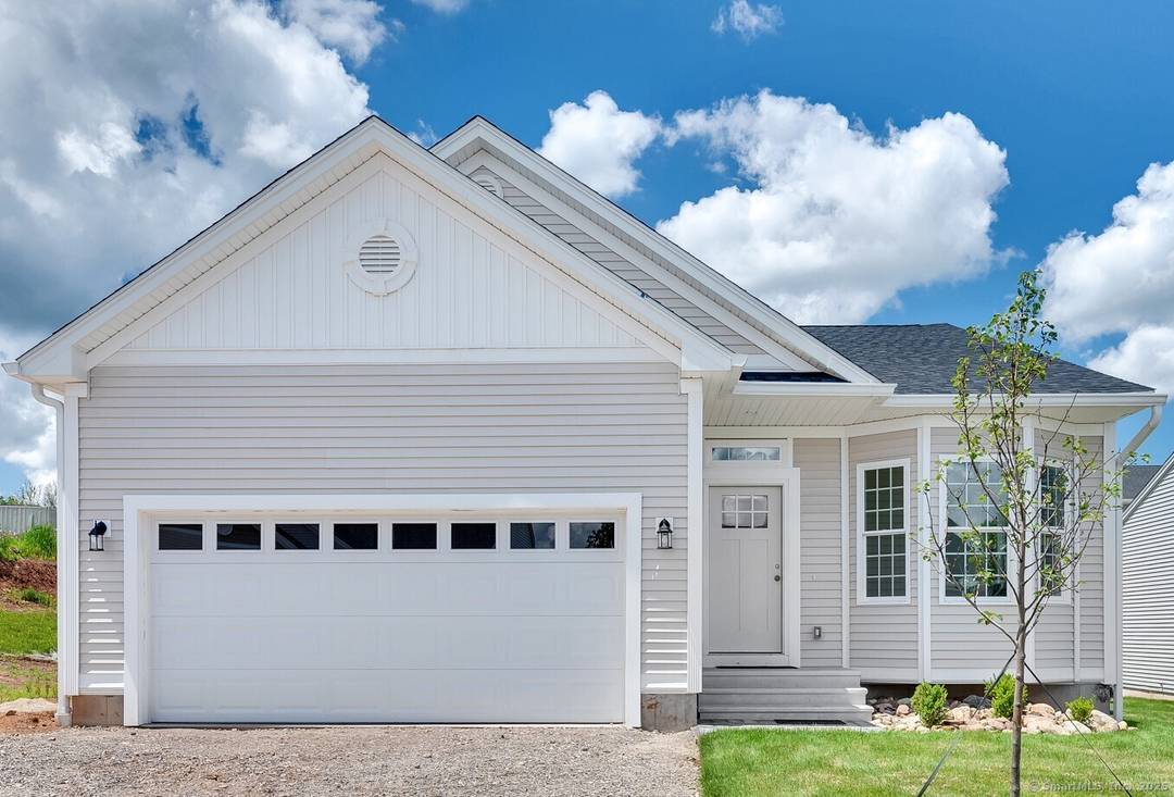 Experience Carefree Living at Founders' Ridge the Premier 55 Award Winning Community !