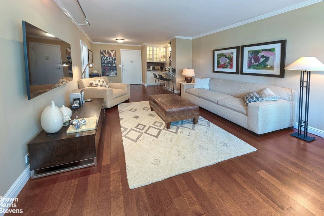 Welcome home ! Apartment 6H is a spacious and fully renovated one bedroom in a full service co op.