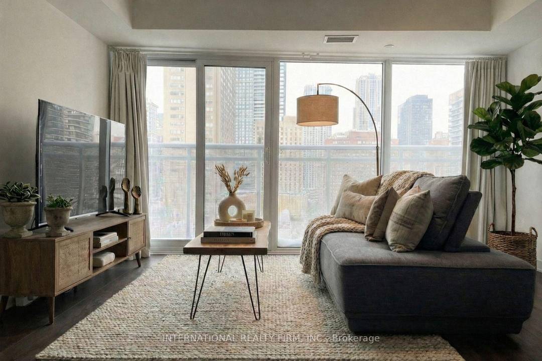 Fully Furnished Executive Suite Style Two Bath, One Bathroom Suite In the Heart Of Downtown.