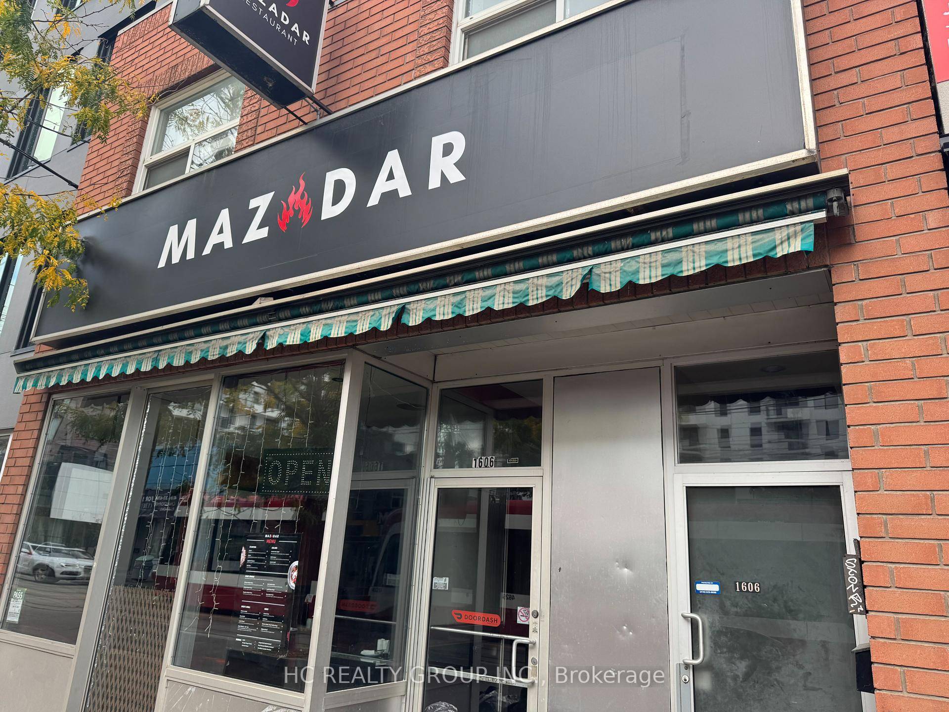 Prime Queen St Location Queen amp ; Coxwell 2nd Floor Rear Apartment Unit, 2 Bedrooms, Separate Entrance, Clean And Spacious.