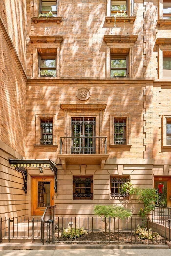 265 West 139th Street is a rare architectural offering designed by Stanford White in 1893 and remarkably preserved, restored, and future proofed over its 13 decades.