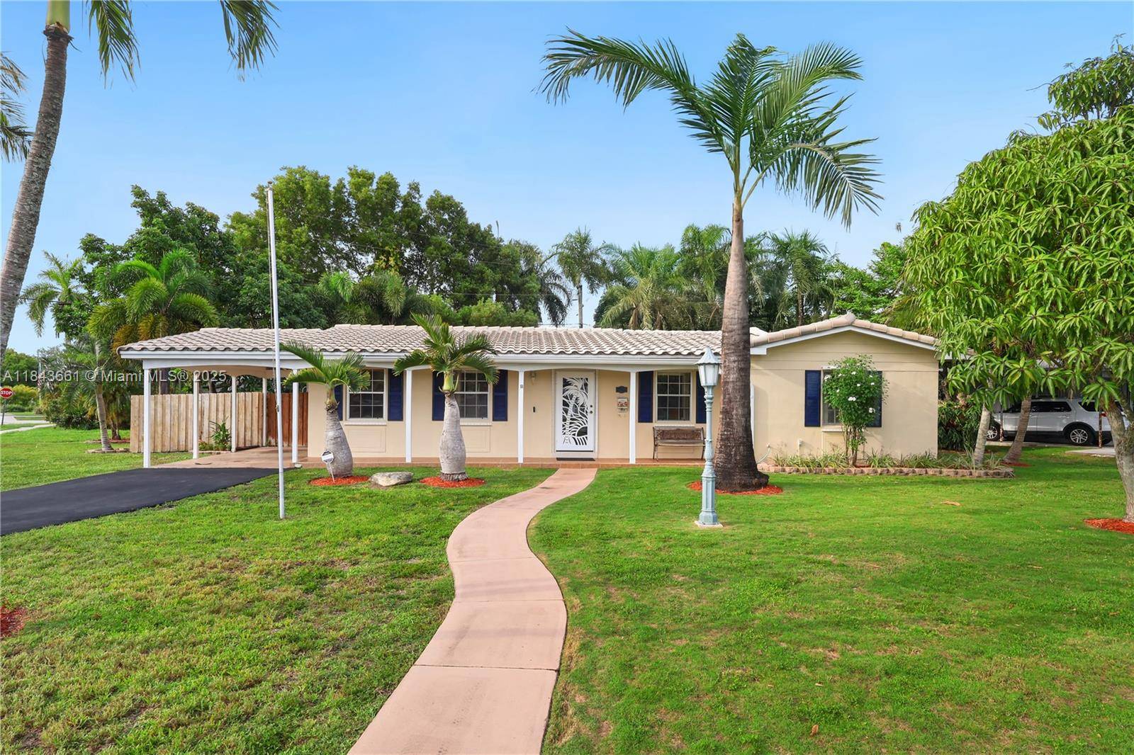 Rare 3 1 Palmetto Bay gem on an expansive corner lot !