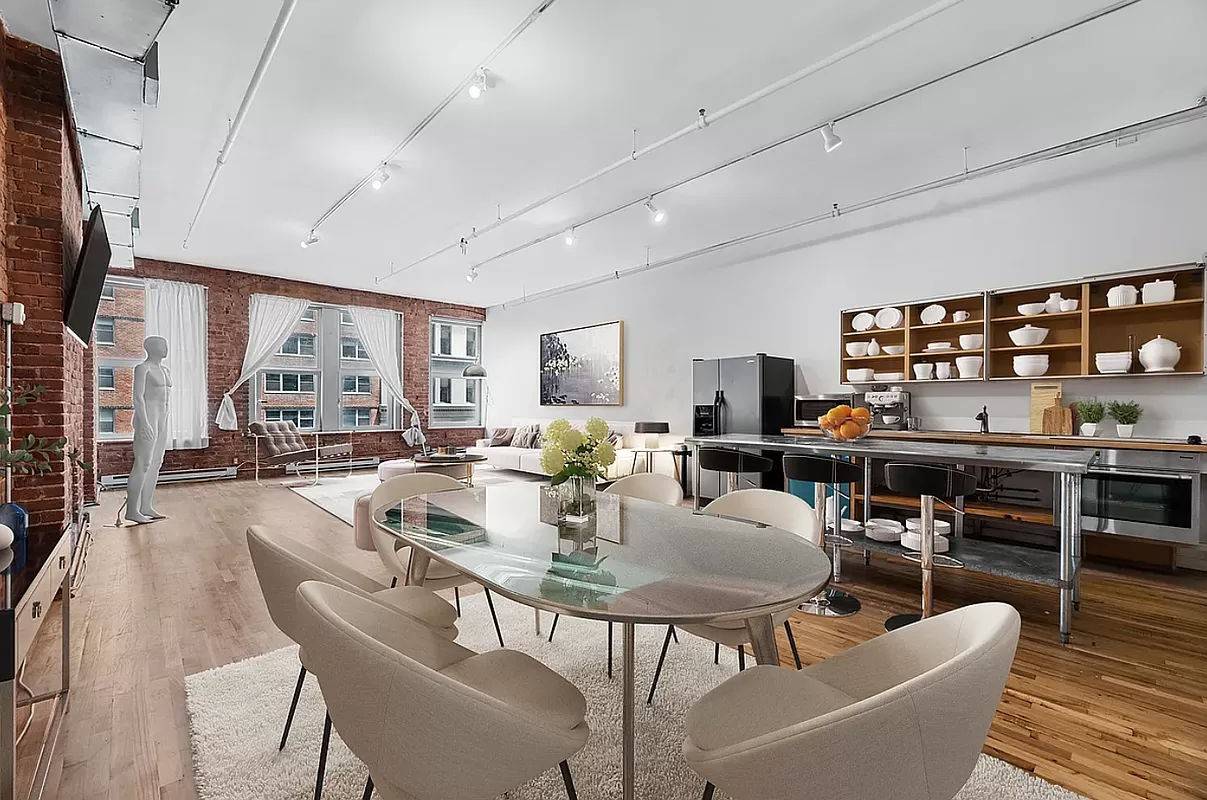 Massive True FOUR Bedroom Apartment in The Heart of Greenwich Village !