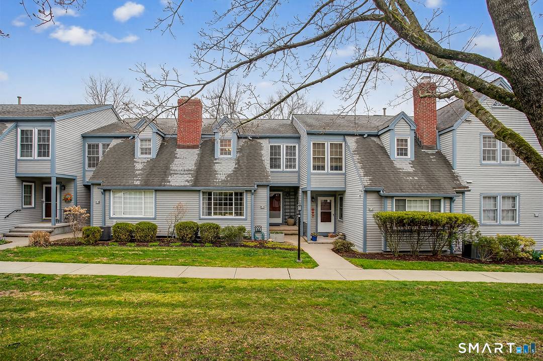 Welcome to 23 Balmaha Court in Woodfield Village, one of Fairfield's most sought after condominium communities.