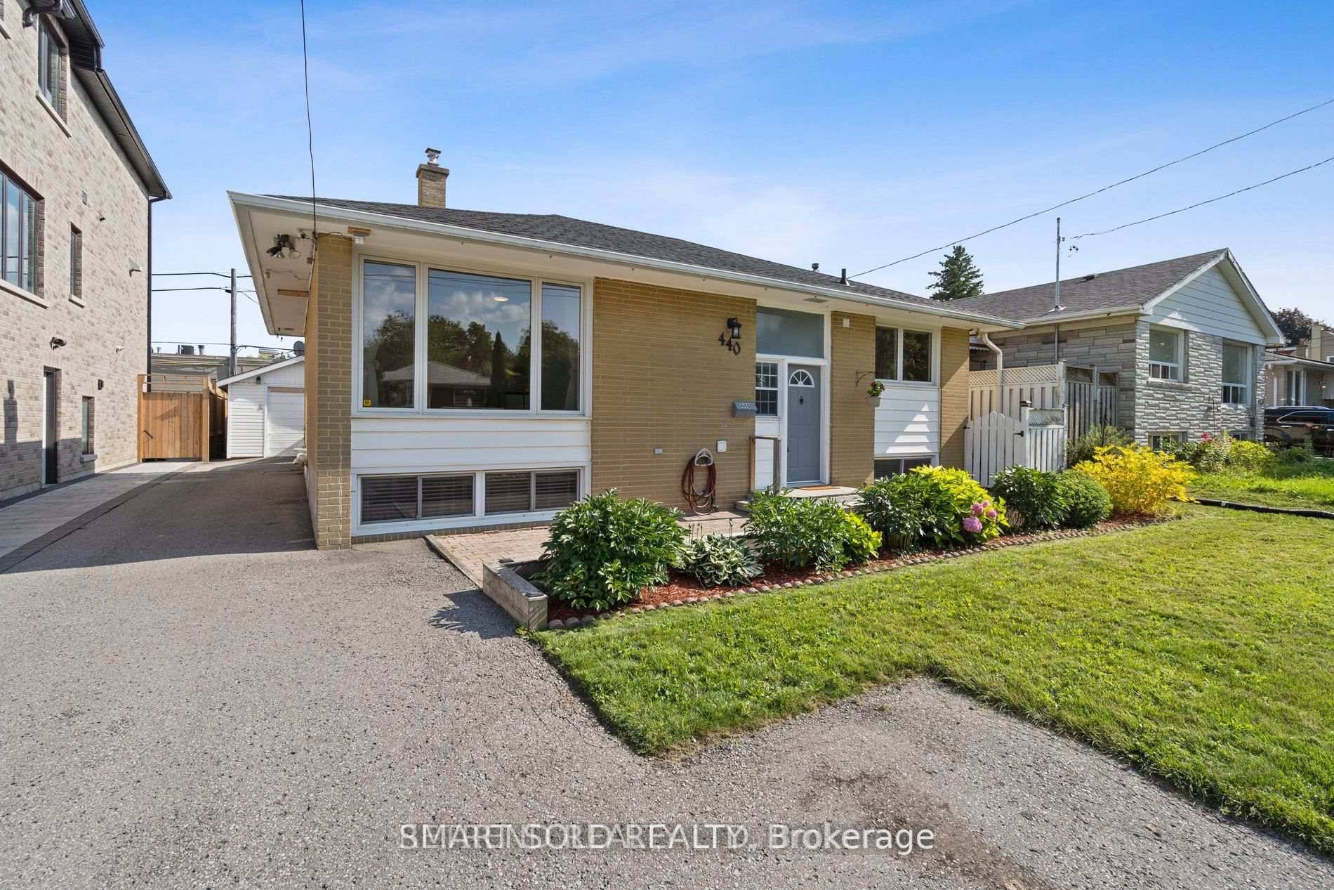 Exceptional Investment amp ; Family Home In Prime Richmond Hill !