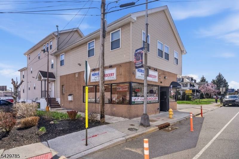 Prime Investment Opportunity in the Heart of Bloomfield !