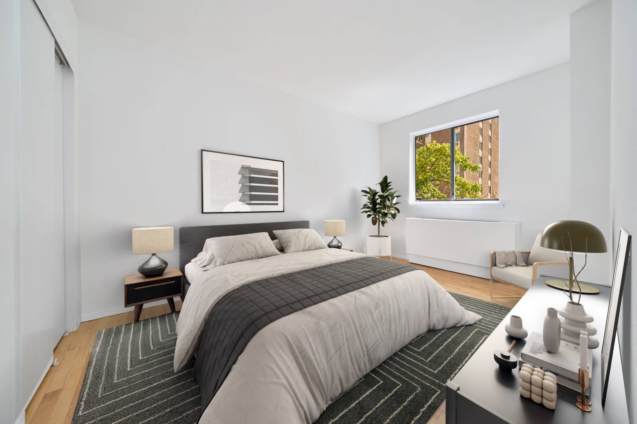 Welcome to your new home IVY30 at 312 East 30th RESIDENCE FEATURES Newly Renovated KitchenModern Light CabinetsDishwasherCentral airHardwood floorsExpansive closet space in both the common areas and bedroomsViews of the ...