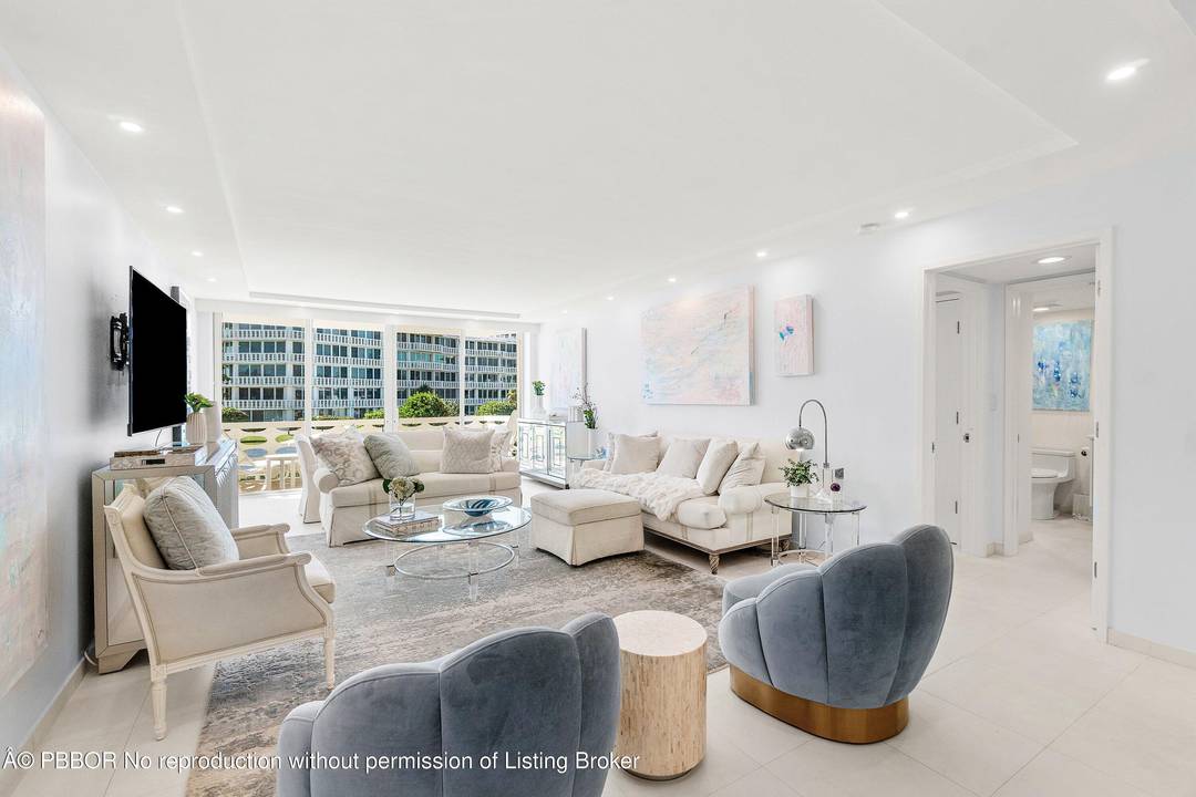 Enjoy gorgeous sunsets and tranquil living at the sought after direct ocean Sun amp ; Surf.