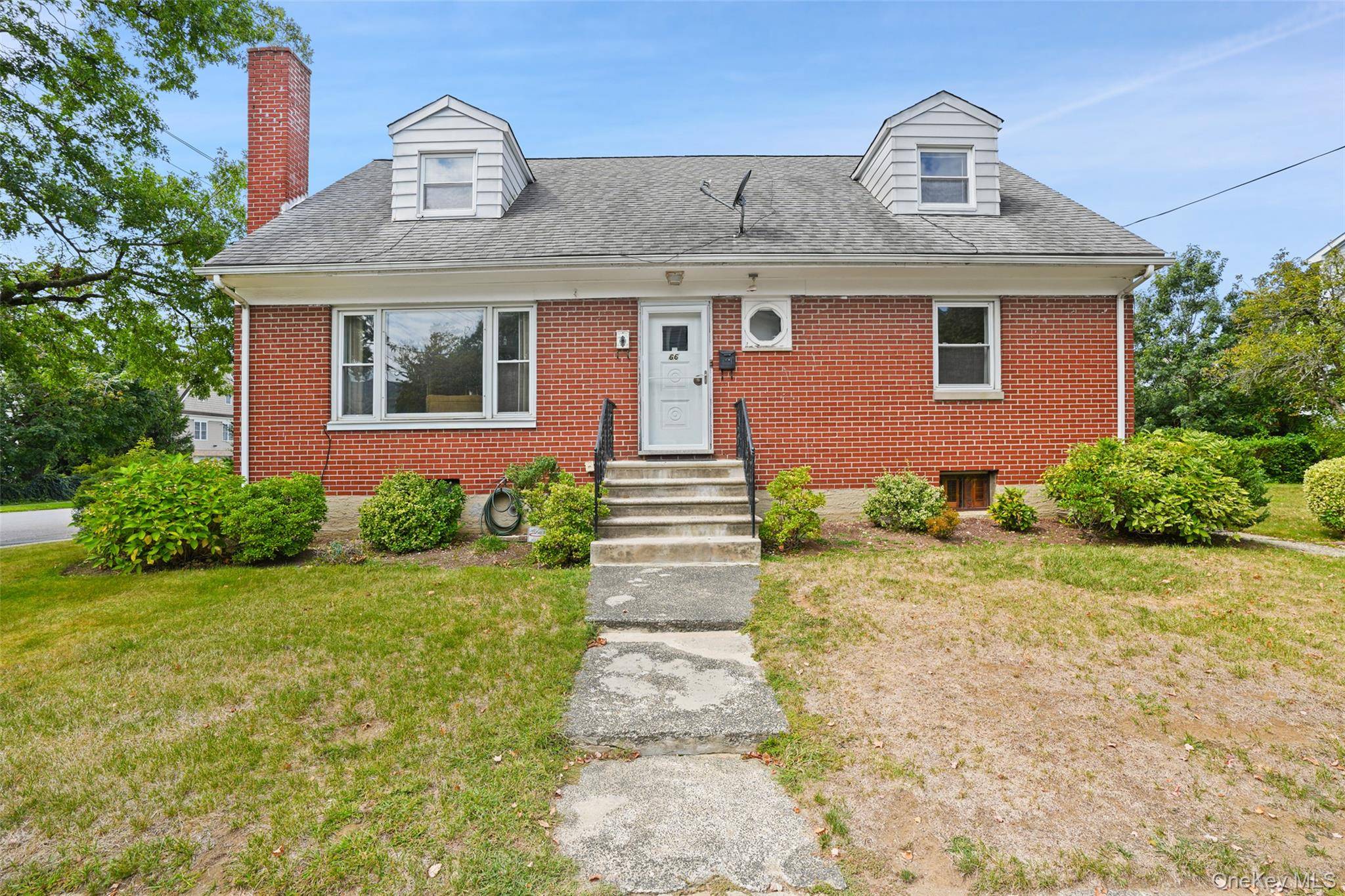66 Batavia Place equals location, location, location !