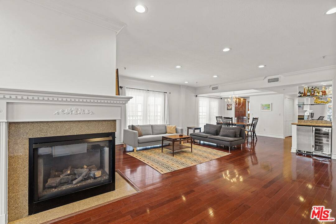 11826   Dorothy St 3BR Brentwood La