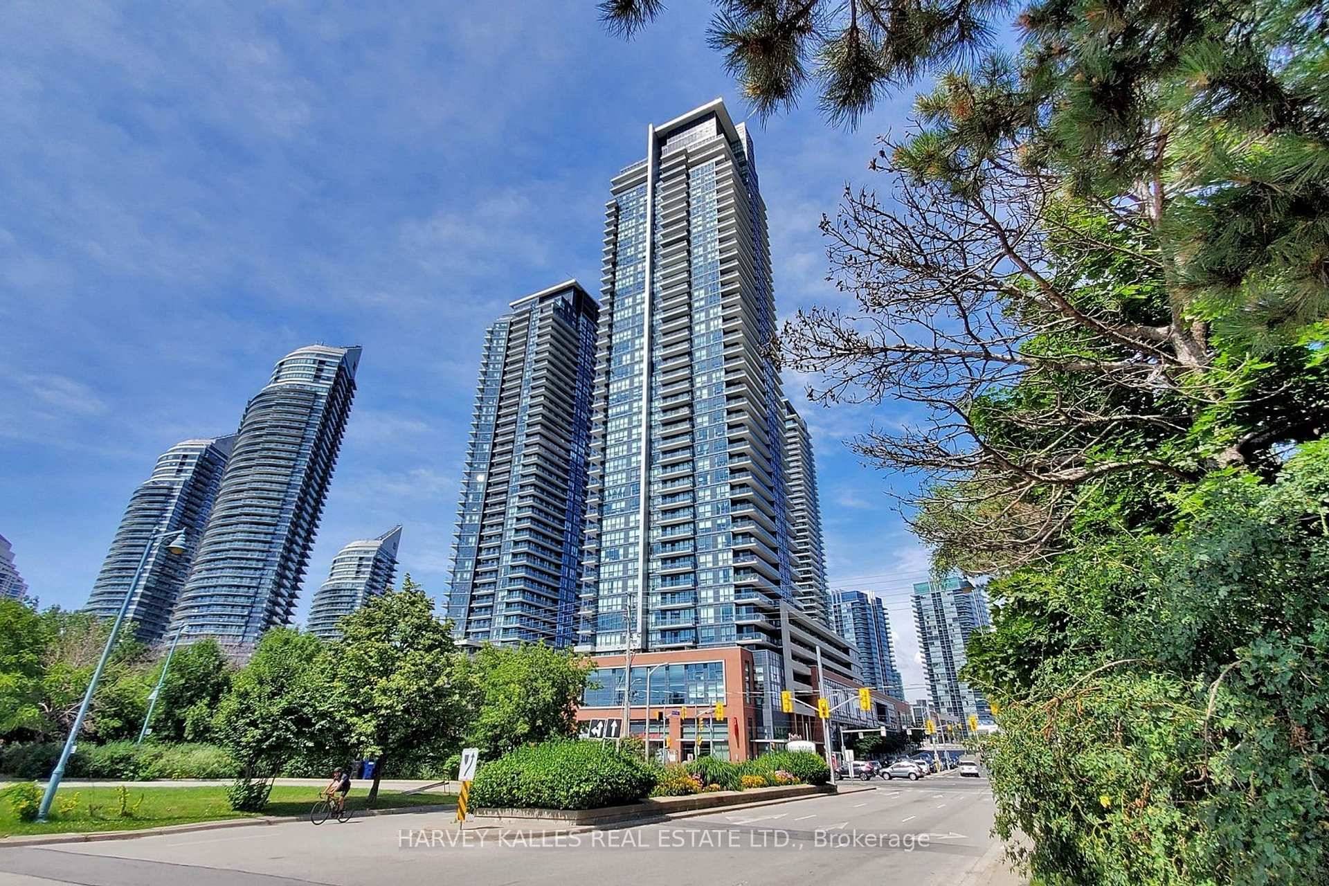 Luxury Lakefront Living with Breathtaking Views !