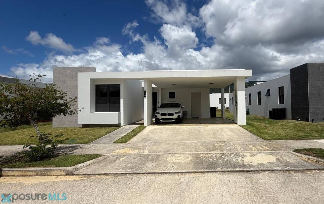 CALLE CIELO House Gurabo