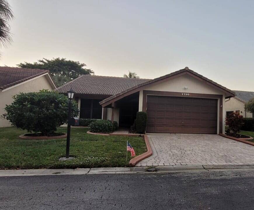 You're going to love this charming single family residence in the heart of Coral Springs in the highly sought after community of Ramblewood Villas.