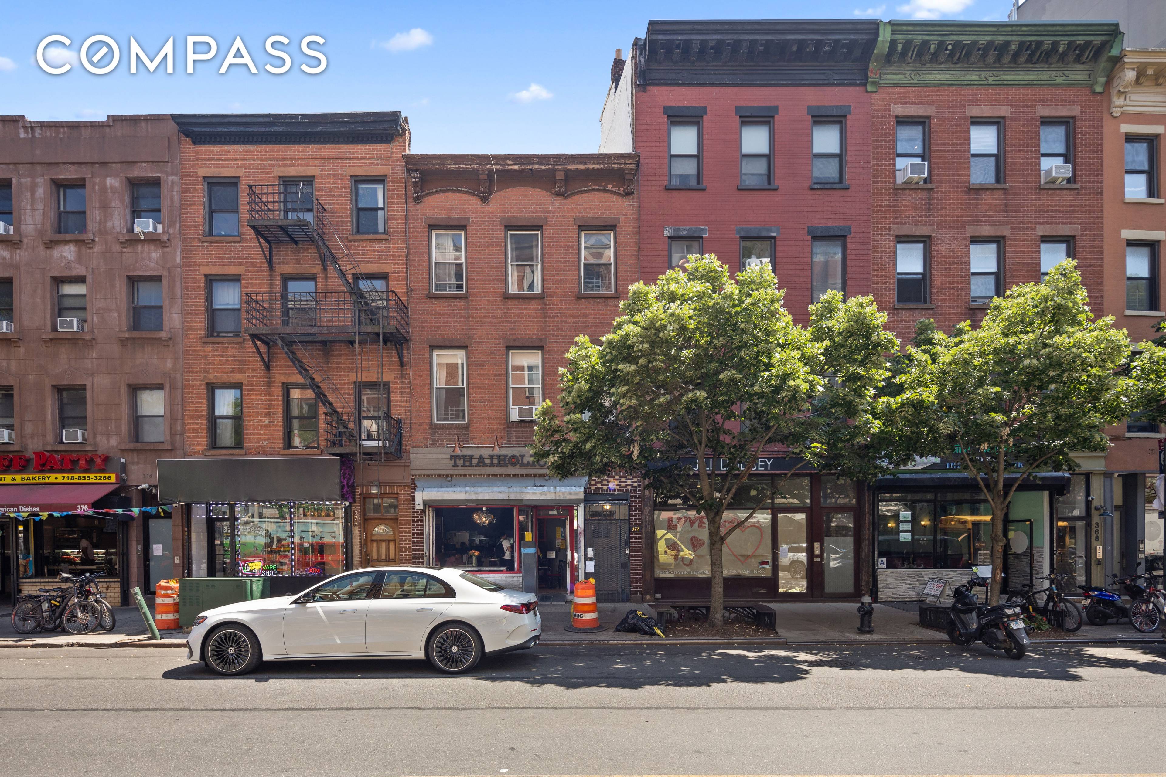 Massive mixed use building in prime Fort Greene for sale for the first time in 20 years !