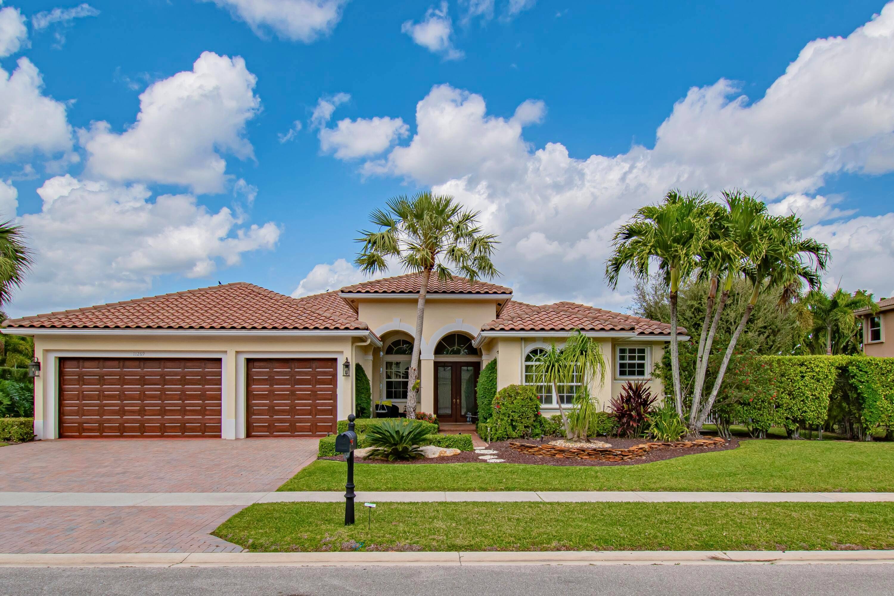 Welcome to our Isles at Wellington lake front Estate Home.