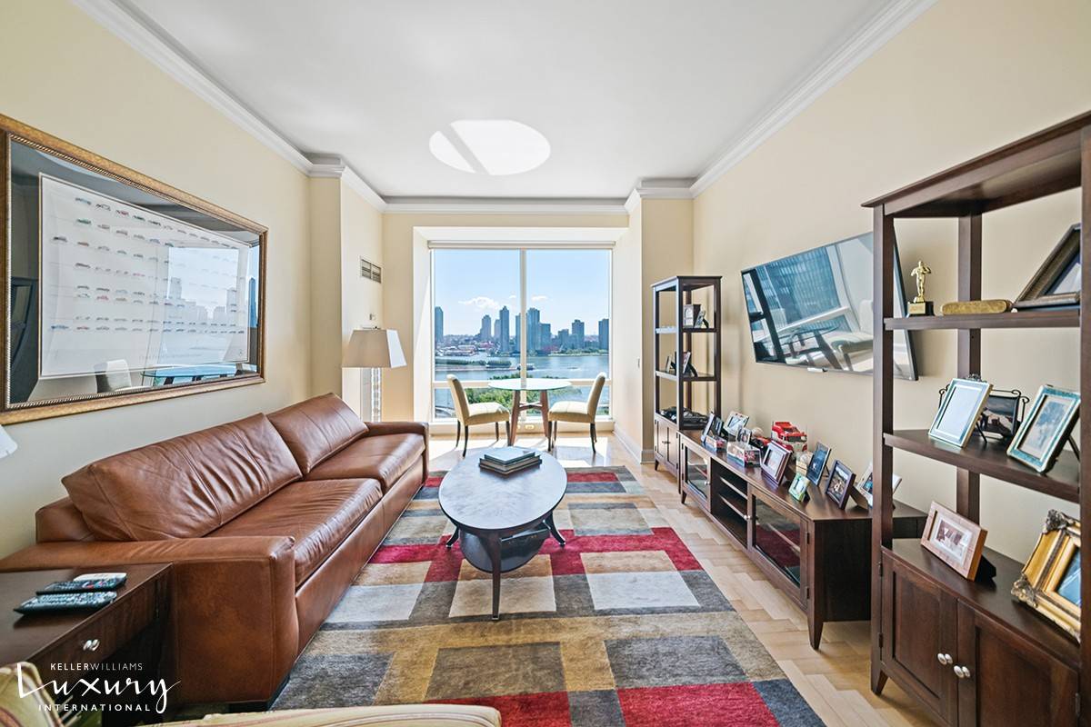 New Offering ! This lovely one bedroom, one and one half bathroom apartment with spectacular direct views of the East River and the United Nations Park and Gardens is now ...