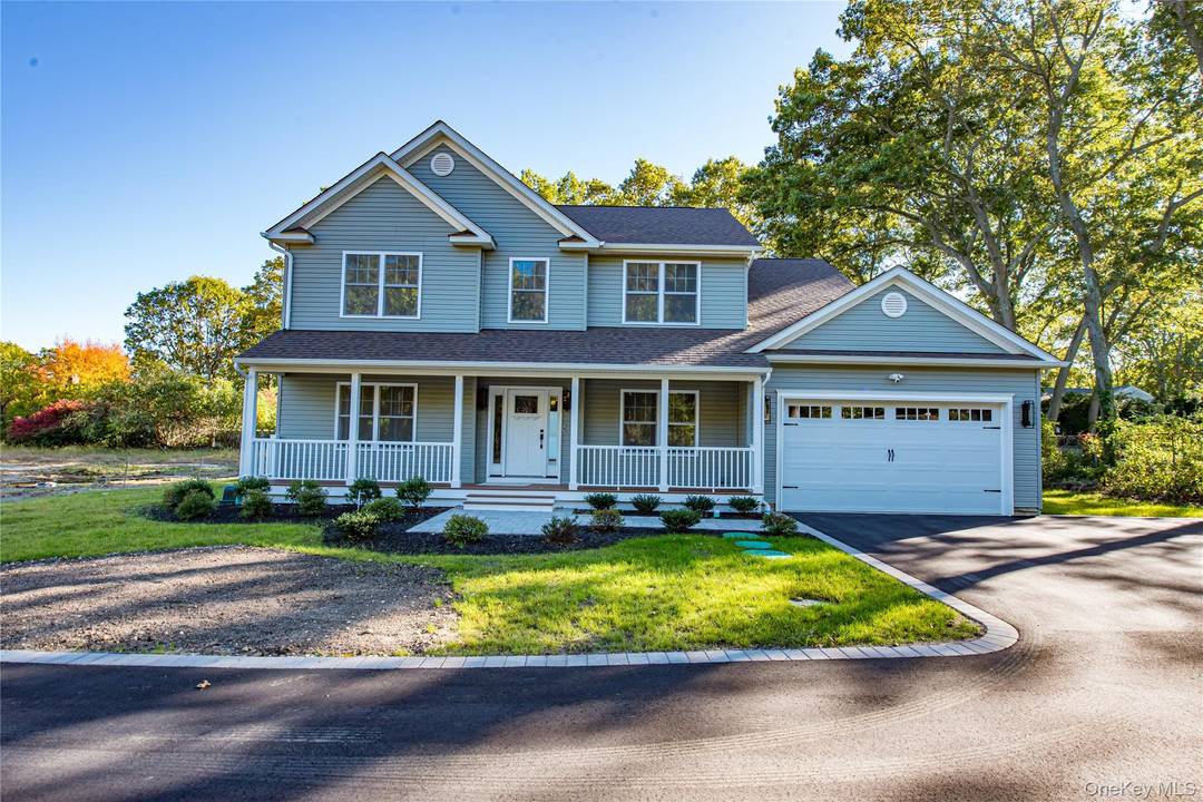 Partner with one of Long Island's East End's most premier builders with a portfolio of homes you can tour before customizing your dream home.