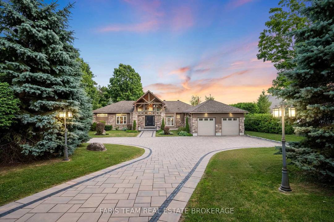 Top 5 Reasons You Will Love This Home 1 Enjoy year round luxury living at this turn key, one of a kind waterfront home on Georgian Bay, offering effortless access ...