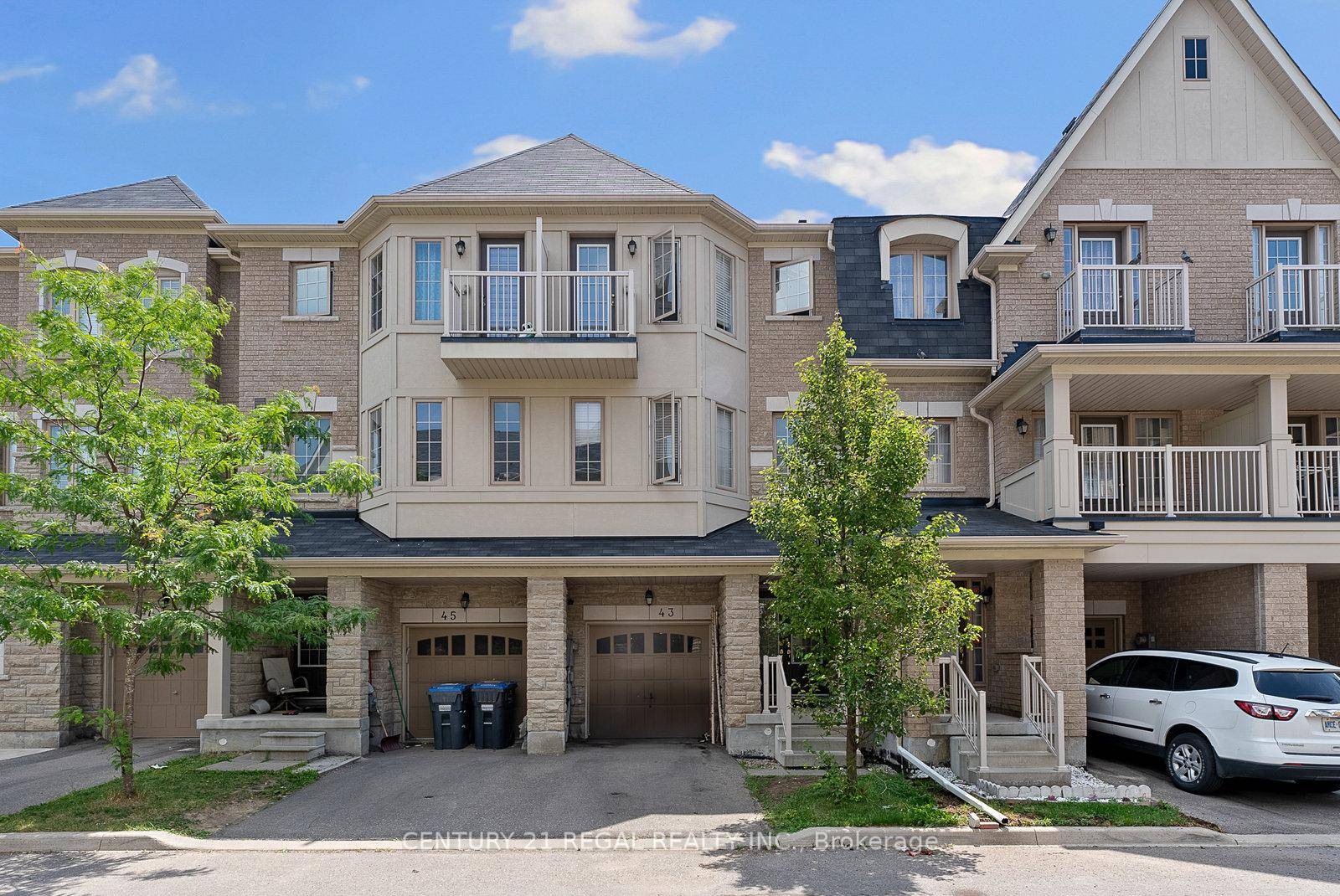 Beautiful 2 story basement apartment with access to garage and backyard.