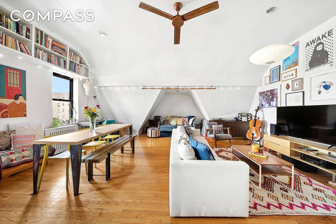 Located on the top floor of an architectural masterpiece on Clinton Hill s Mansion Row, Apartment 4A at 184 Clinton Ave is everything you ve been waiting for with lofty ...