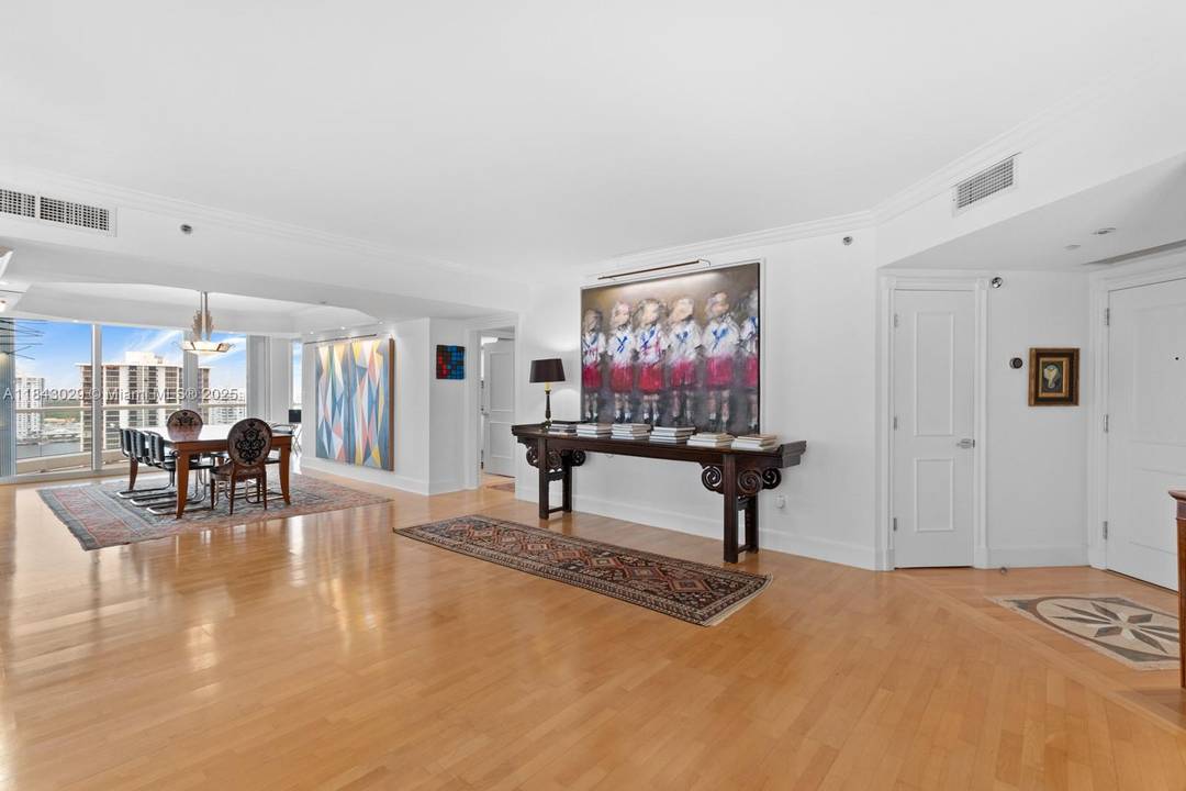 Enjoy breathtaking panoramic views of the Intracoastal and skyline from this spacious 3 bedroom, 3.