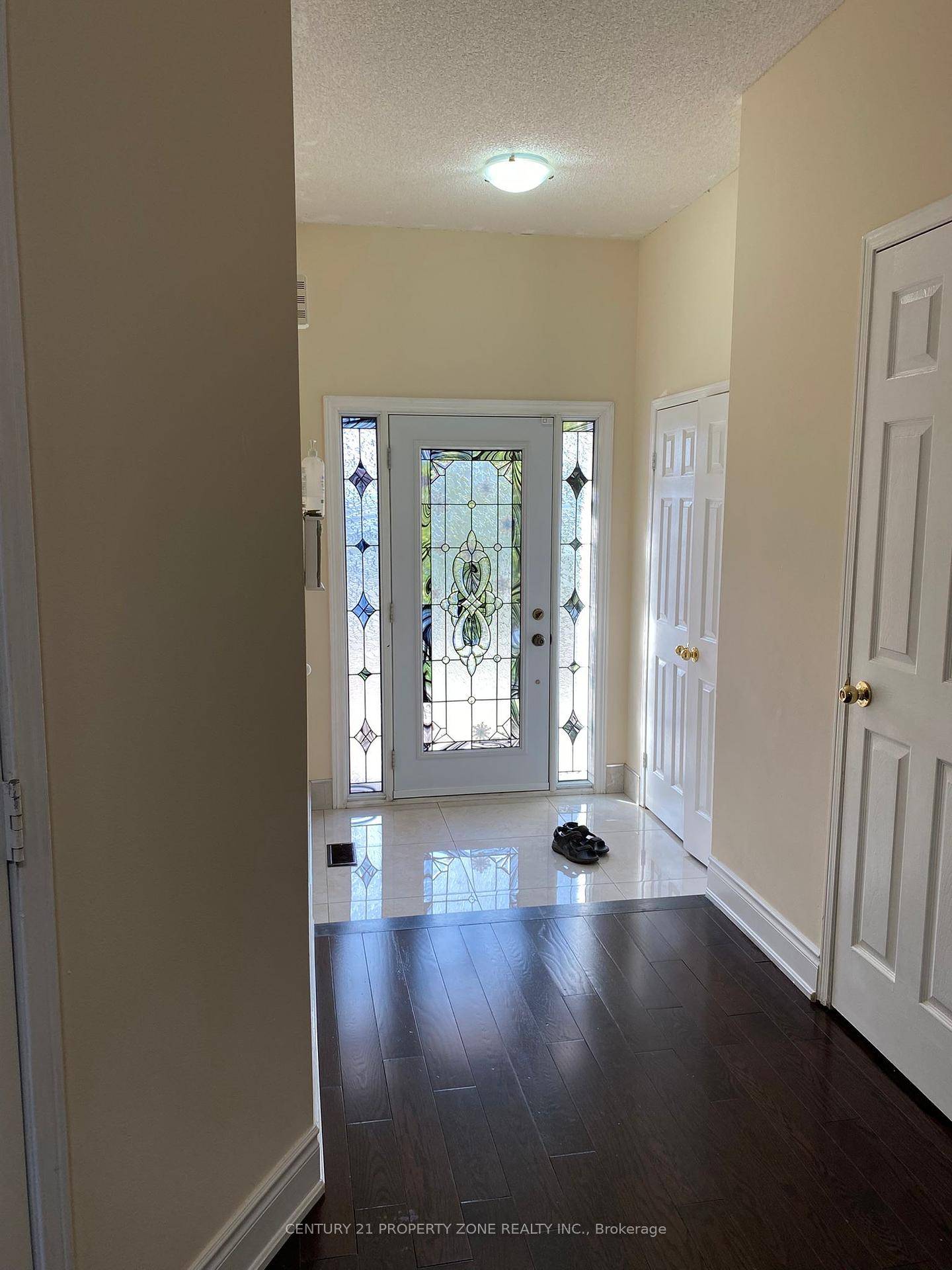 Total 4 Bedrooms with 1 bedroom in basement, 3 Bath Executive Home Which Boasts A Large Open Concept Floor Plan, A Bright Sun Drenched Eat In Kitchen, Plus 3 Generous ...
