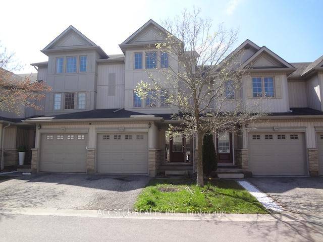 Welcome to this Fabulous milti storey town home.