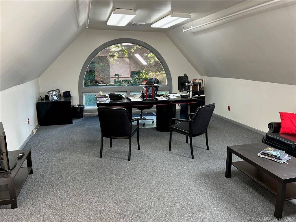 This is a great property for an owner occupier to acquire and create long term value.