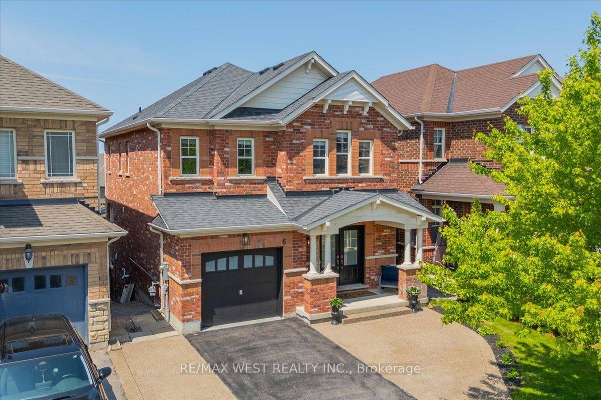 Step into this stunning 3 bedroom, 3 washroom home, 1, 840 Sq.