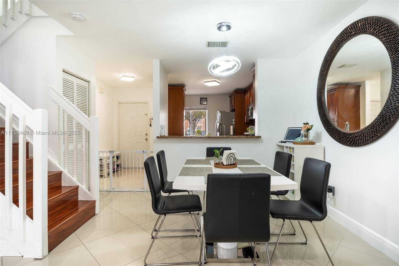 Beautifully updated 3BR 2.