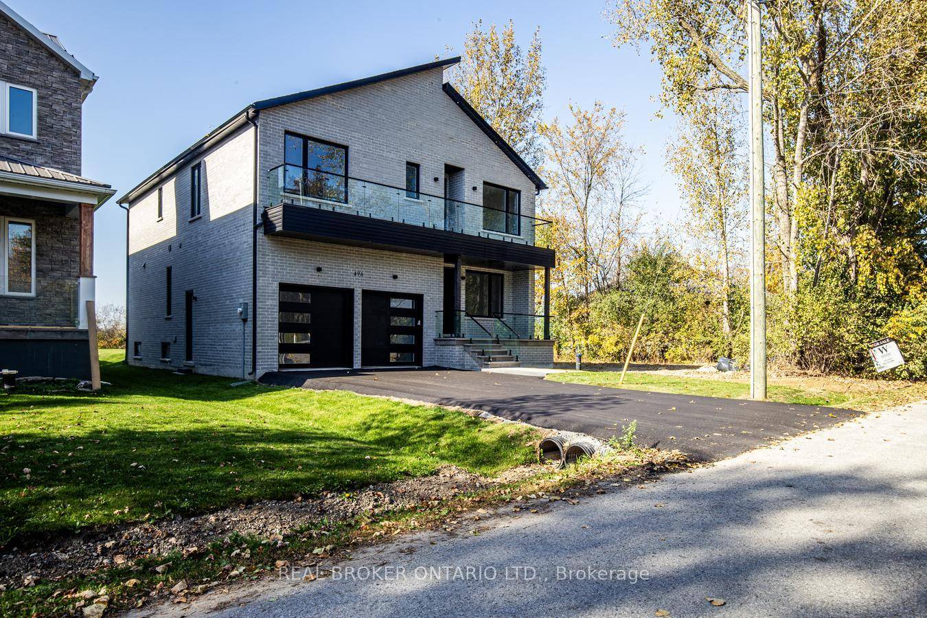 Experience the perfect harmony of contemporary design with luxury finishes, elevated comfort and breathtaking views in this bright and stunning lakeside home.