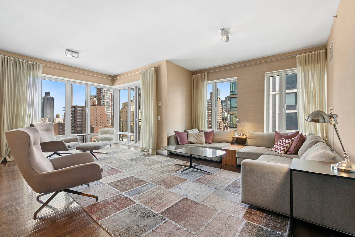 Exquisite Full Floor Residence with Panoramic Views on the Upper East Side Perched high above the city on the 15th floor of an exclusive boutique condominium, this remarkable five bedroom, ...