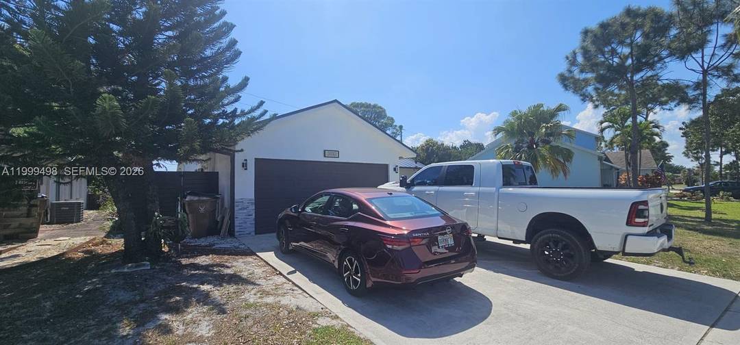 Highly desirable 3BR 2BA pool home located in the heart of Deerfield Beach.