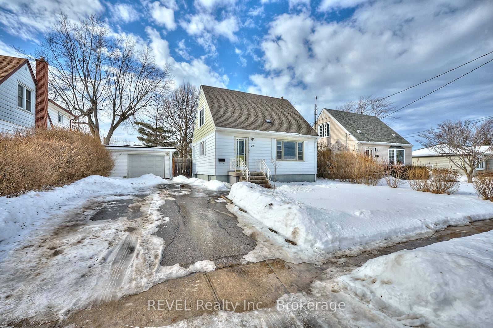 The perfect package is waiting for you at 29 Frederick Street !