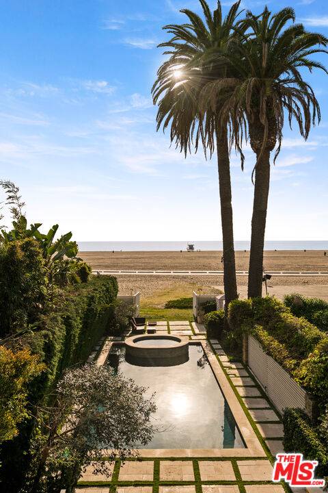 964  Palisades Beach Rd 7BR Santa Monica La