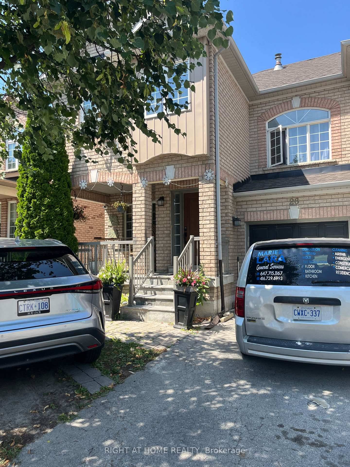 Property is well located close to Vaughan Mills Mall, Hwy 400, Hospital, schools and Go Transit Line.