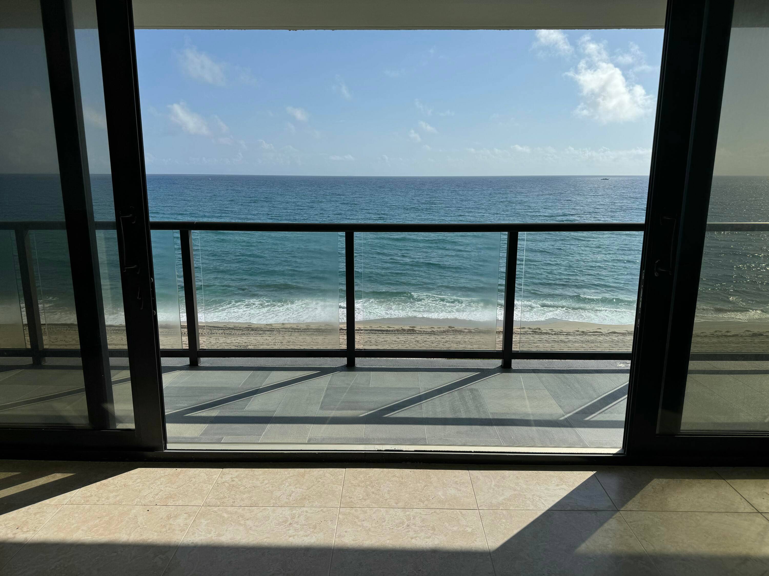 Just Reduced by 12 The Palm Beach Gem On The Ocean !