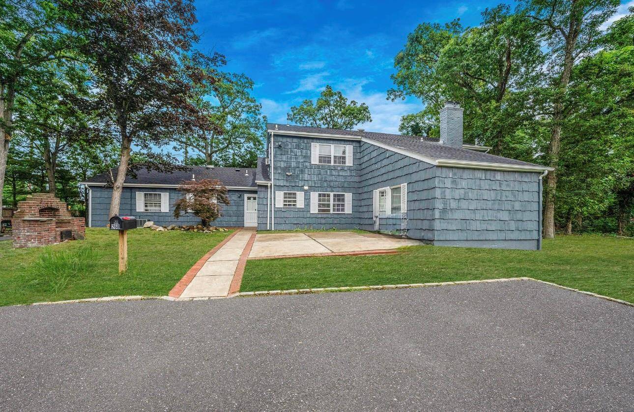 HOUSE WITH LOTS OF POTENTIAL POSSIBLE MOTHER DAUGHTER WITH PROPER PERMITS.