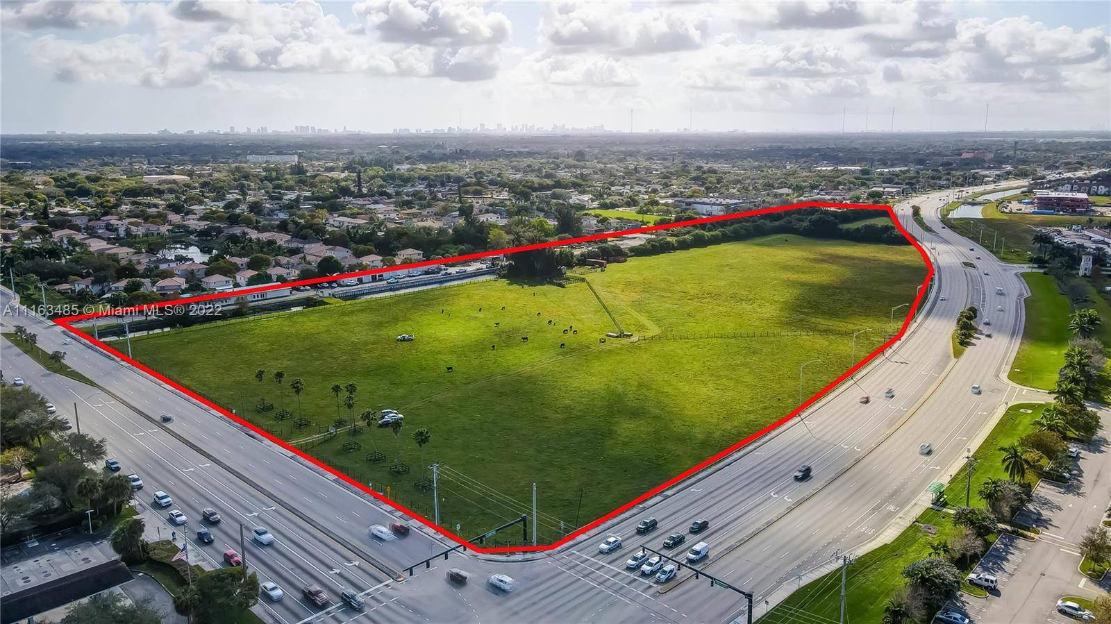 28. 44AC with a liberal zoning of B 3 on the South East corner of University DR 1, 800' of frontage amp ; Stirling Rd 600 ' of frontage in ...